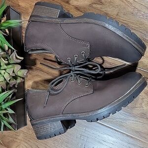 Eastland Memory Foam Lace-Ups